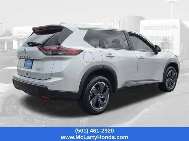 Used 2025 Silver Nissan SV image 5