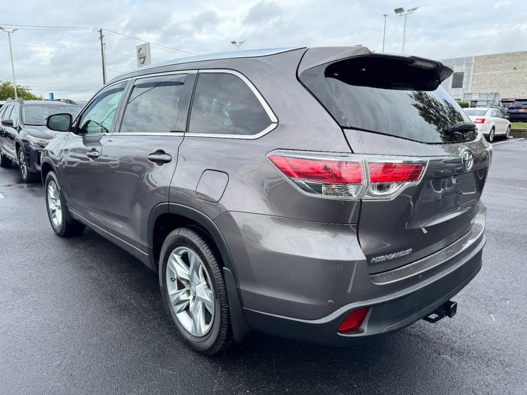 Used 2015 Gray Toyota Limited image 5