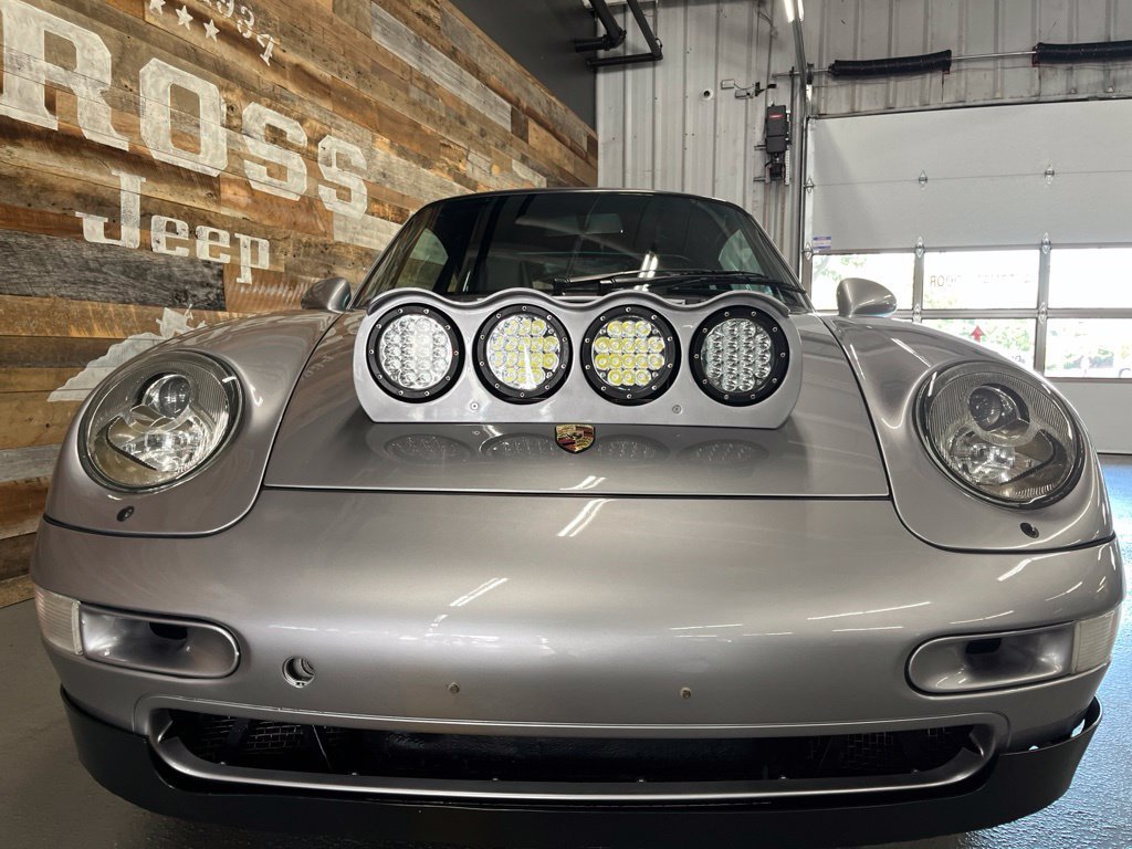 Used 1995  Porsche Carrera 4 image 6