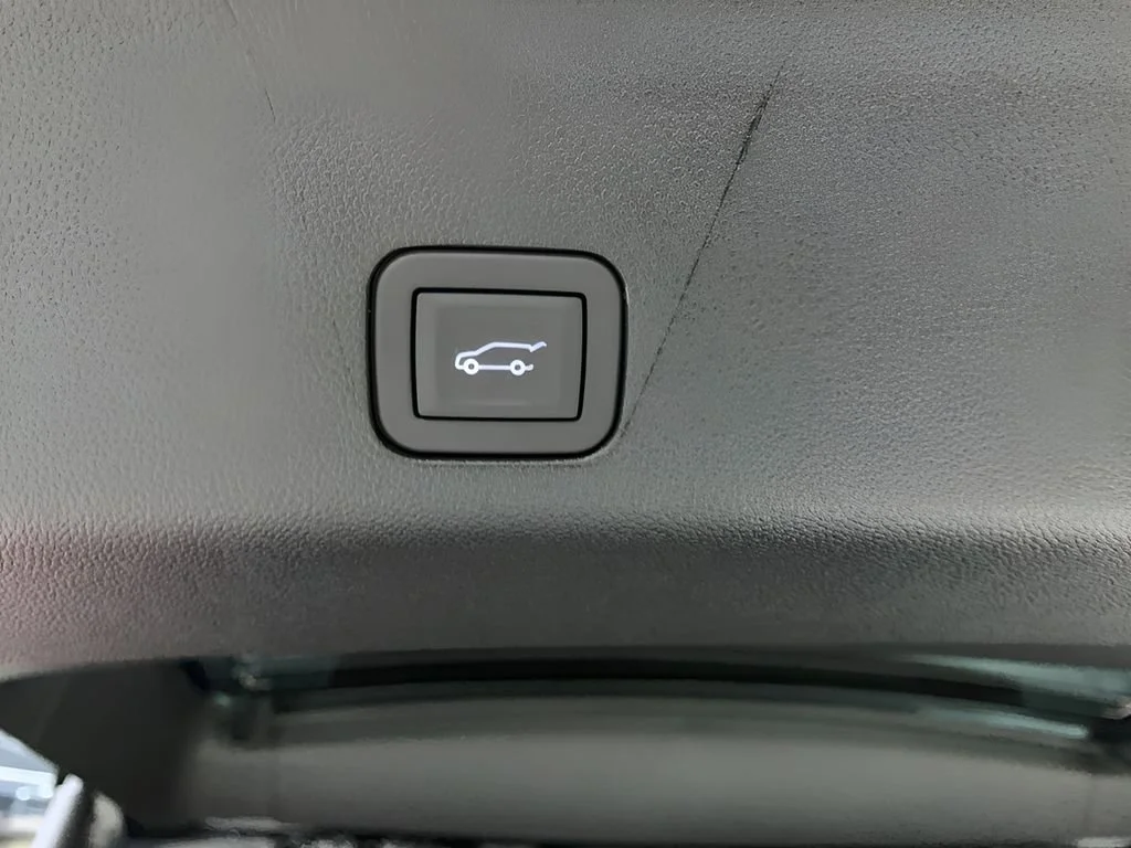 2026 Chevrolet Suburban Premier - Photo 30