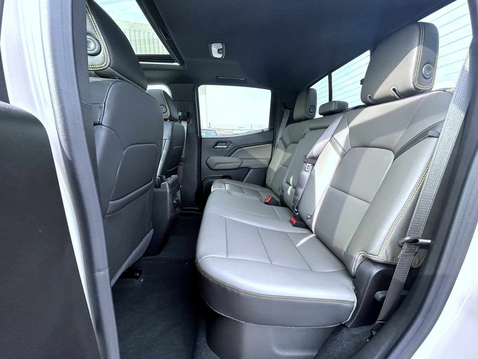 2026 Chevrolet Colorado ZR2 - Photo 20