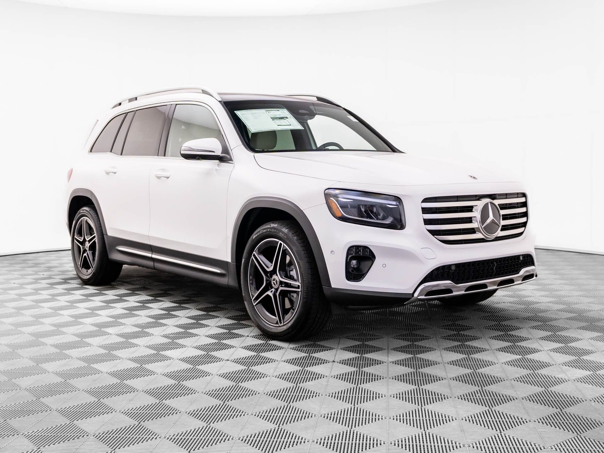 New 2026 White Mercedes-Benz GLB 250 image 7