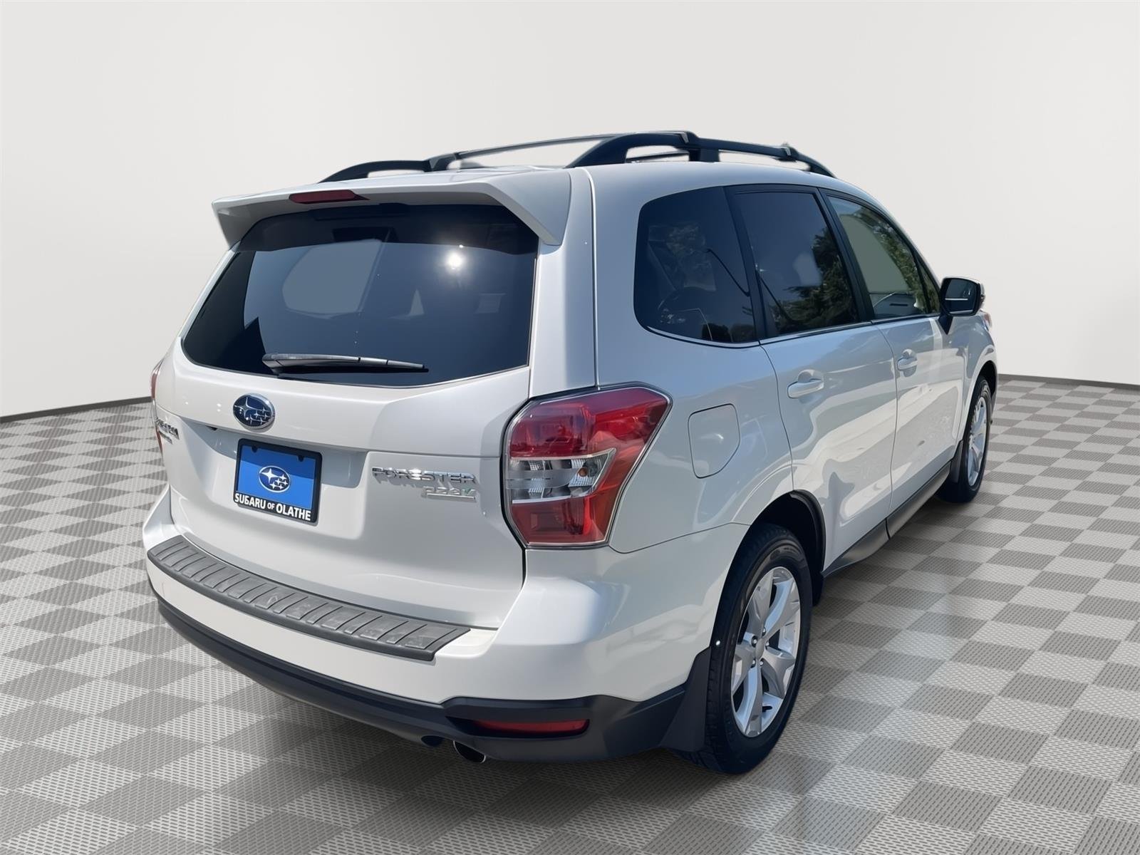 Used 2014 Satin White Pearl Subaru 2.5i Touring image 15