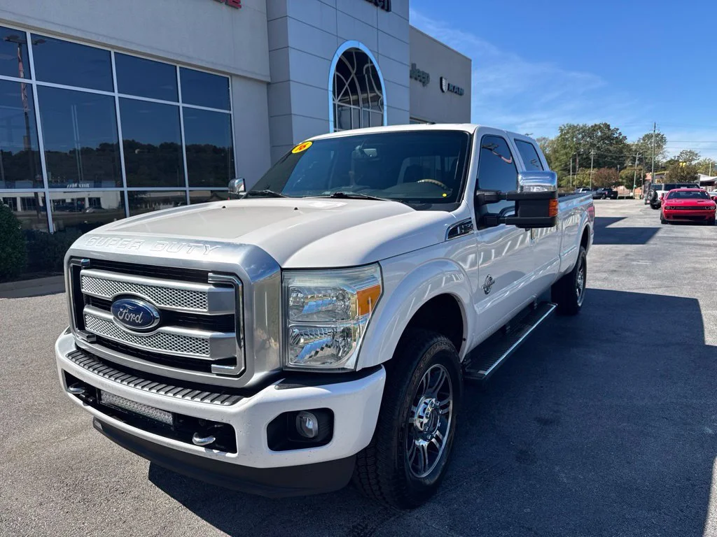 Used 2016 White Platinum Clearcoat Metallic Ford Platinum image 4