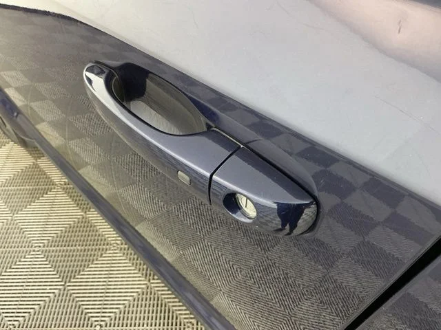 Used 2018 Blue Dodge SE image 10