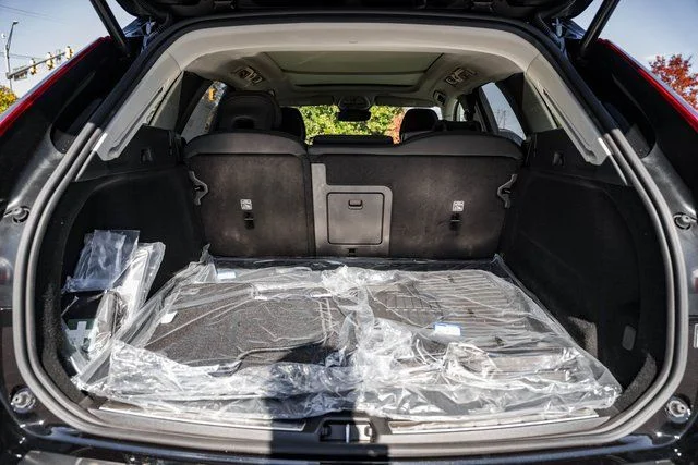 2026 Volvo XC60 Plus - Photo 9