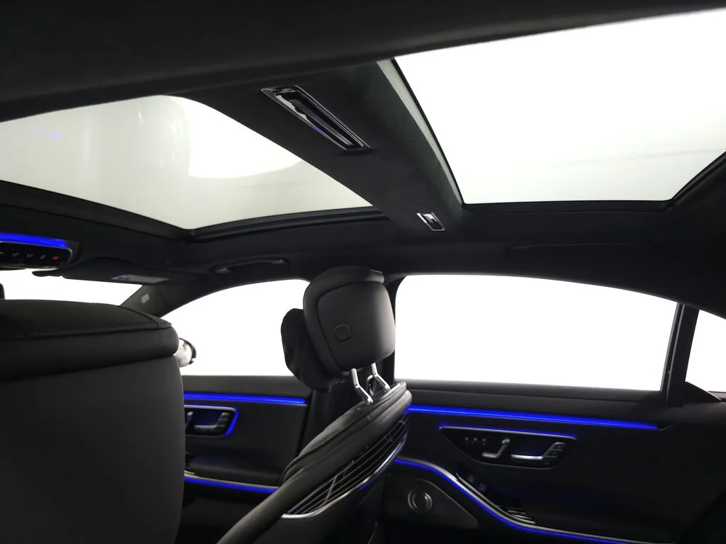 Used 2023 Black Mercedes-Benz S 580e image 27