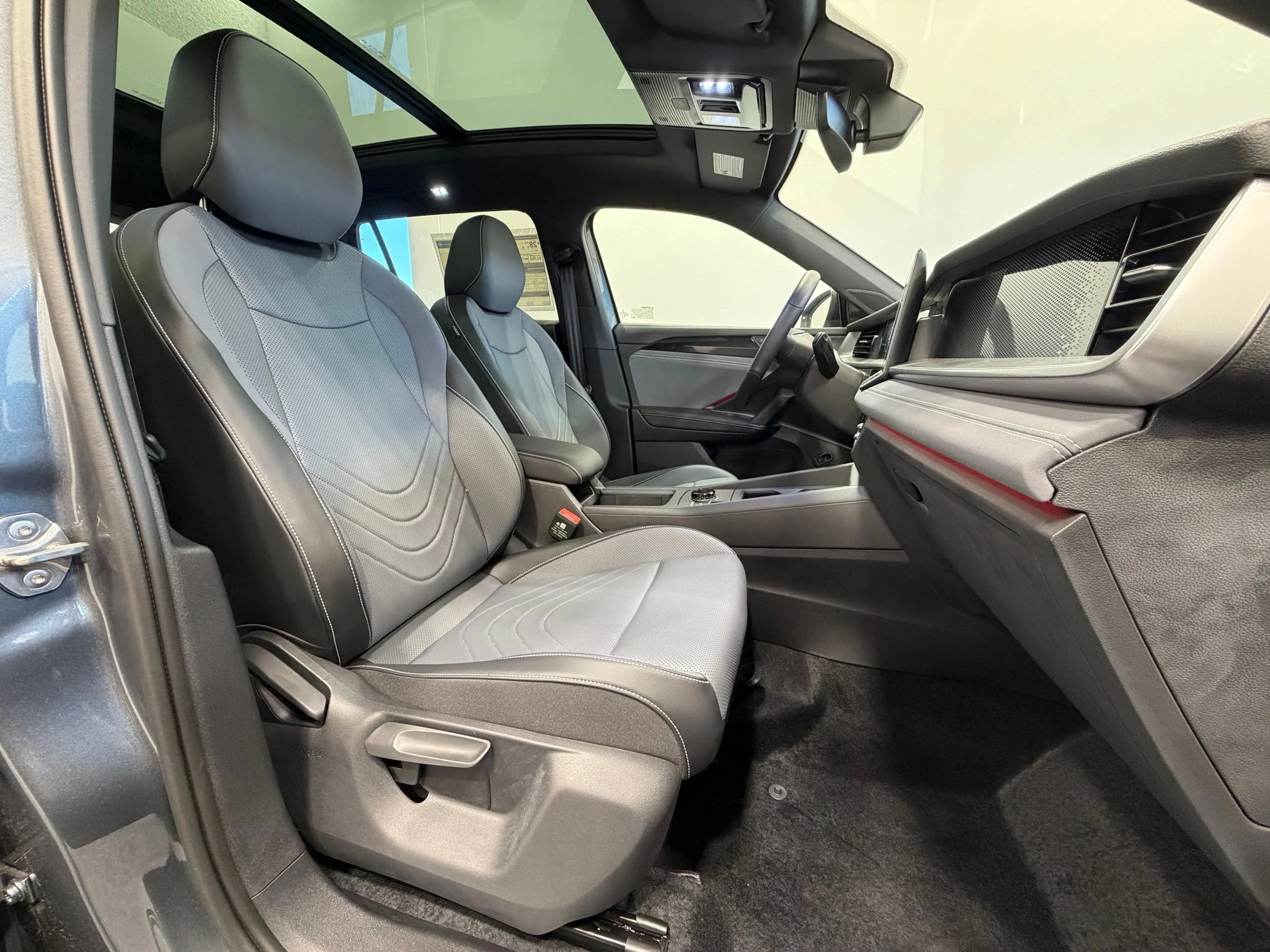 New 2026 Gray Volkswagen SE R-Line Black image 29