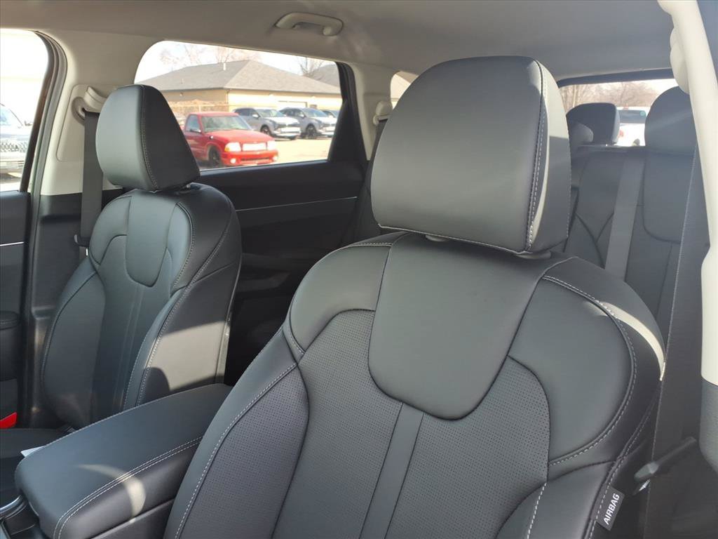 2026 Kia Sorento EX Hybrid - Photo 13