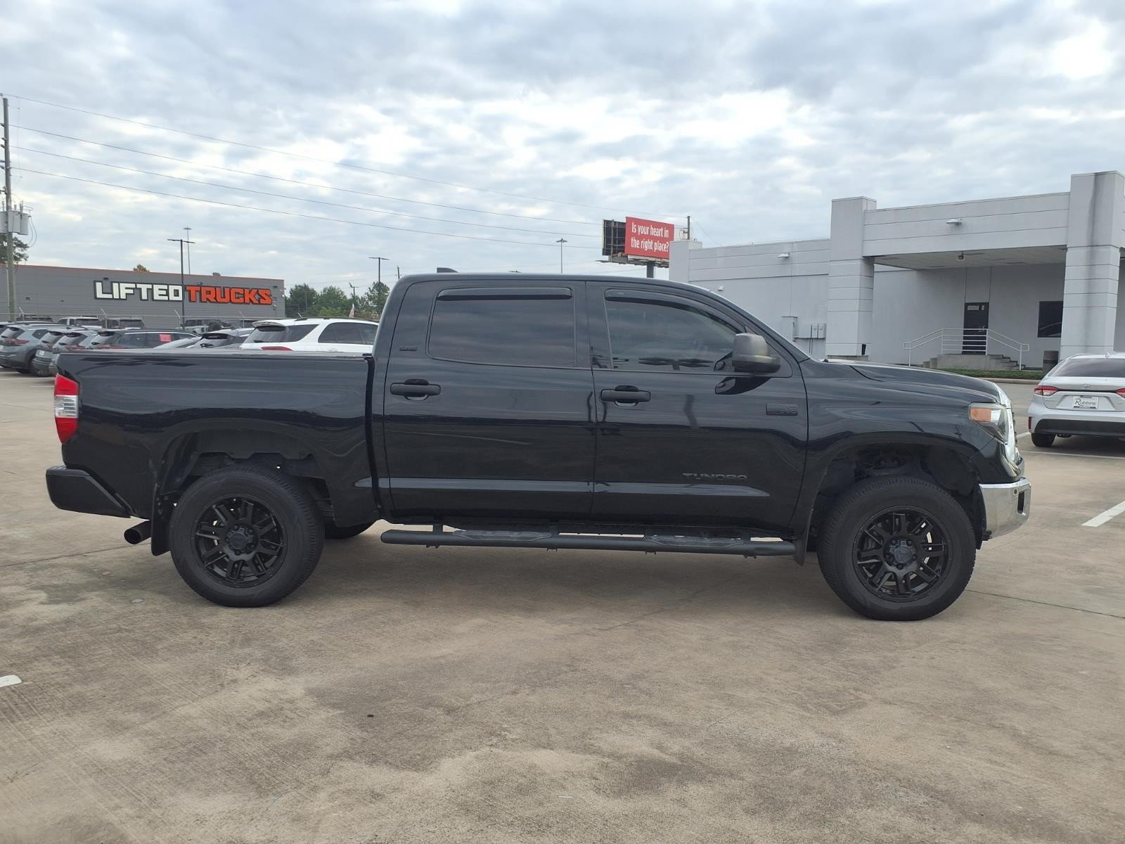 2021 Toyota Tundra 4WD photo 8 of 26
