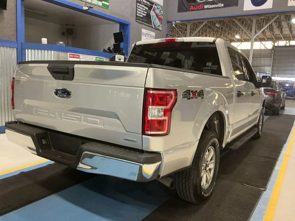 Used 2018 Silver Ford XLT image 3