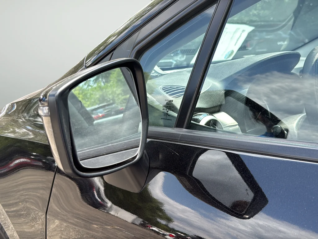 Used 2021 Black Nissan 1.6 SV image 10