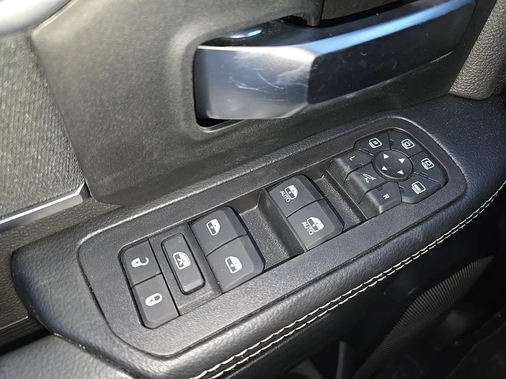 2026 RAM 3500 Big Horn - Photo 16