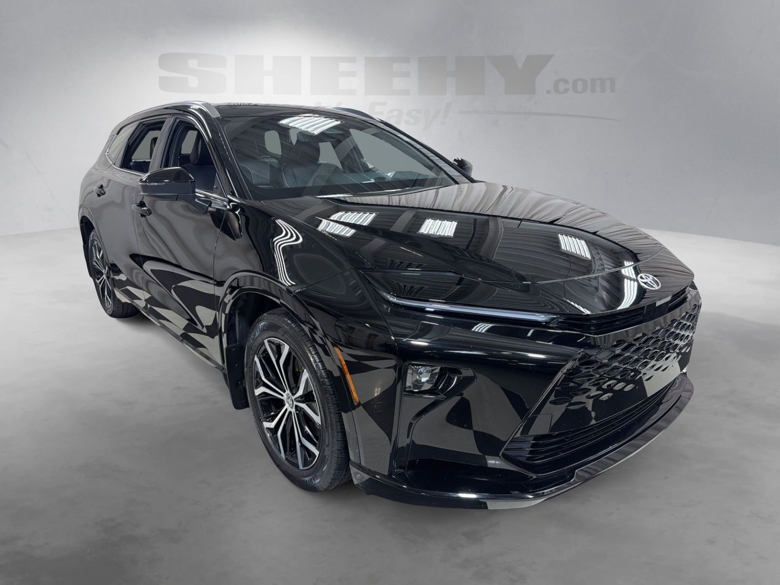 Used 2025 Black Toyota XLE image 2
