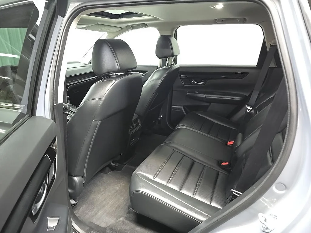 Used 2025  Honda EX-L image 31