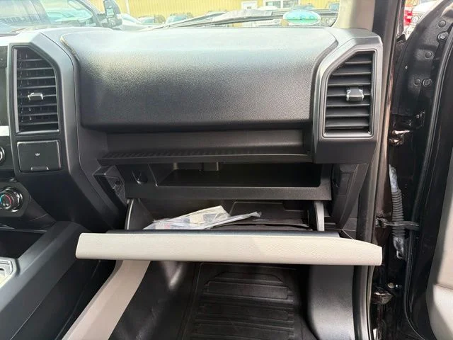 Used 2018 Red Ford XL image 31