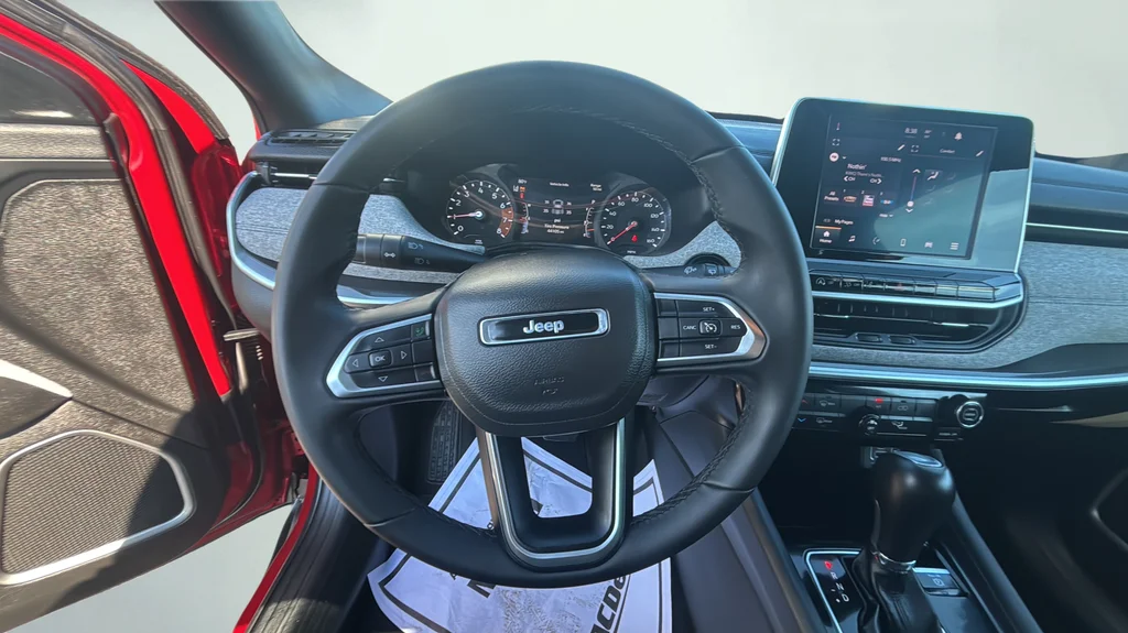 Used 2025 Red Jeep Latitude image 24