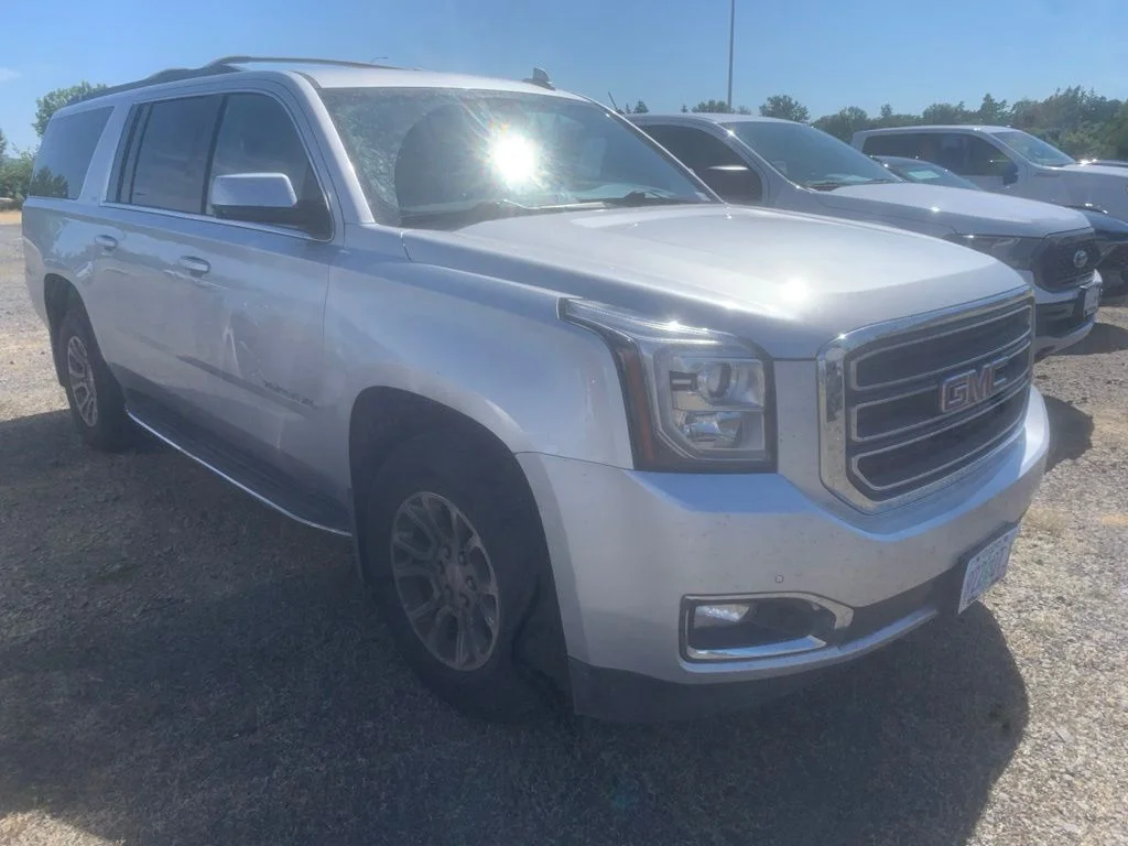 Used 2017 Quicksilver Metallic GMC SLT image 5