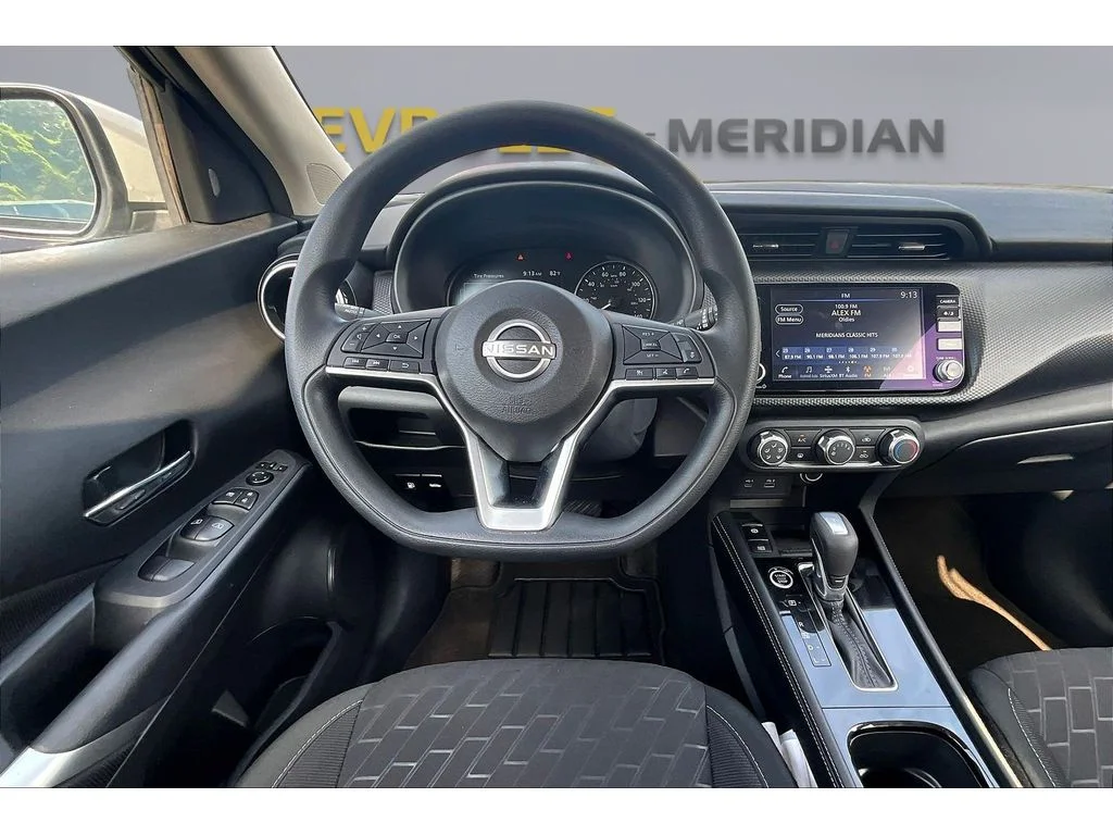 Used 2024 Gray Nissan SV image 5