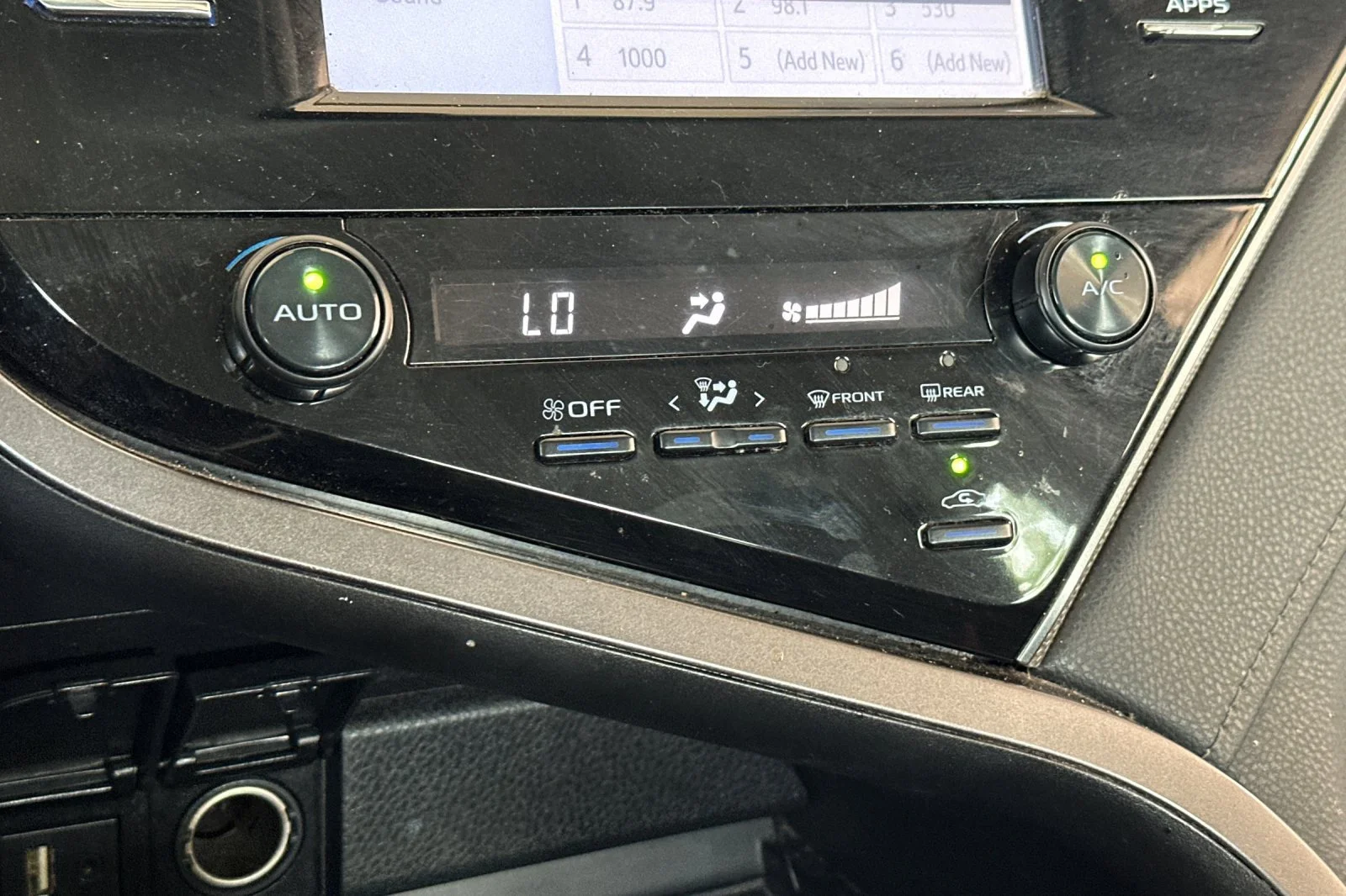Used 2019 Blue Toyota SE image 19