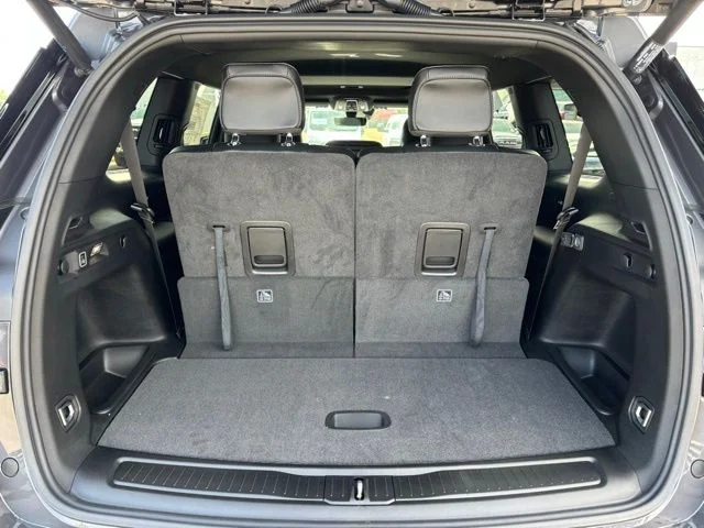 New 2026 Baltic Gray Metallic Clear-Coat Exterior Paint Jeep Laredo image 11