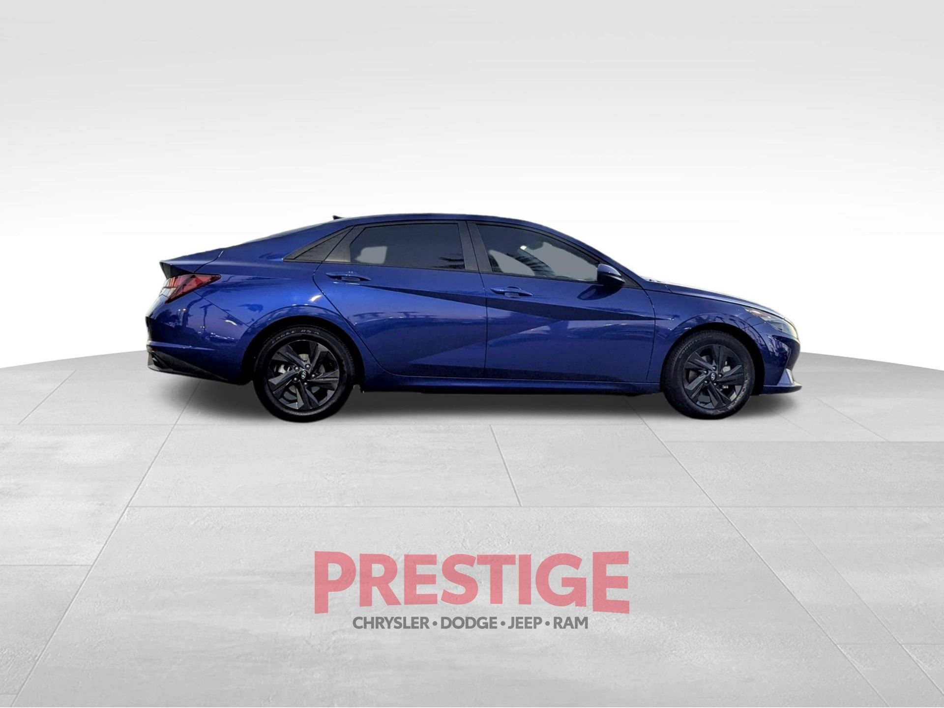 Used 2023 Blue Hyundai SEL image 5