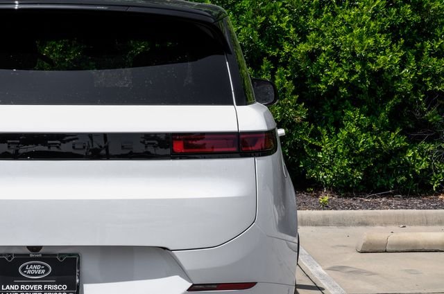 New 2026 White Land Rover Dynamic SE image 57