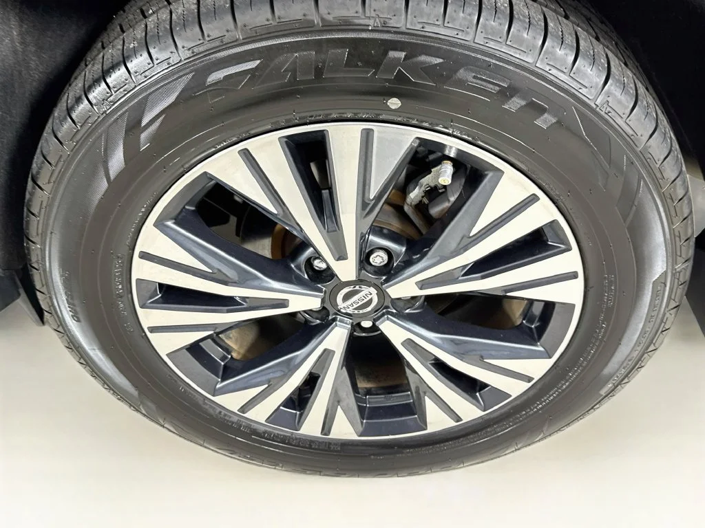 Used 2021 Gun Metallic Nissan SV image 40