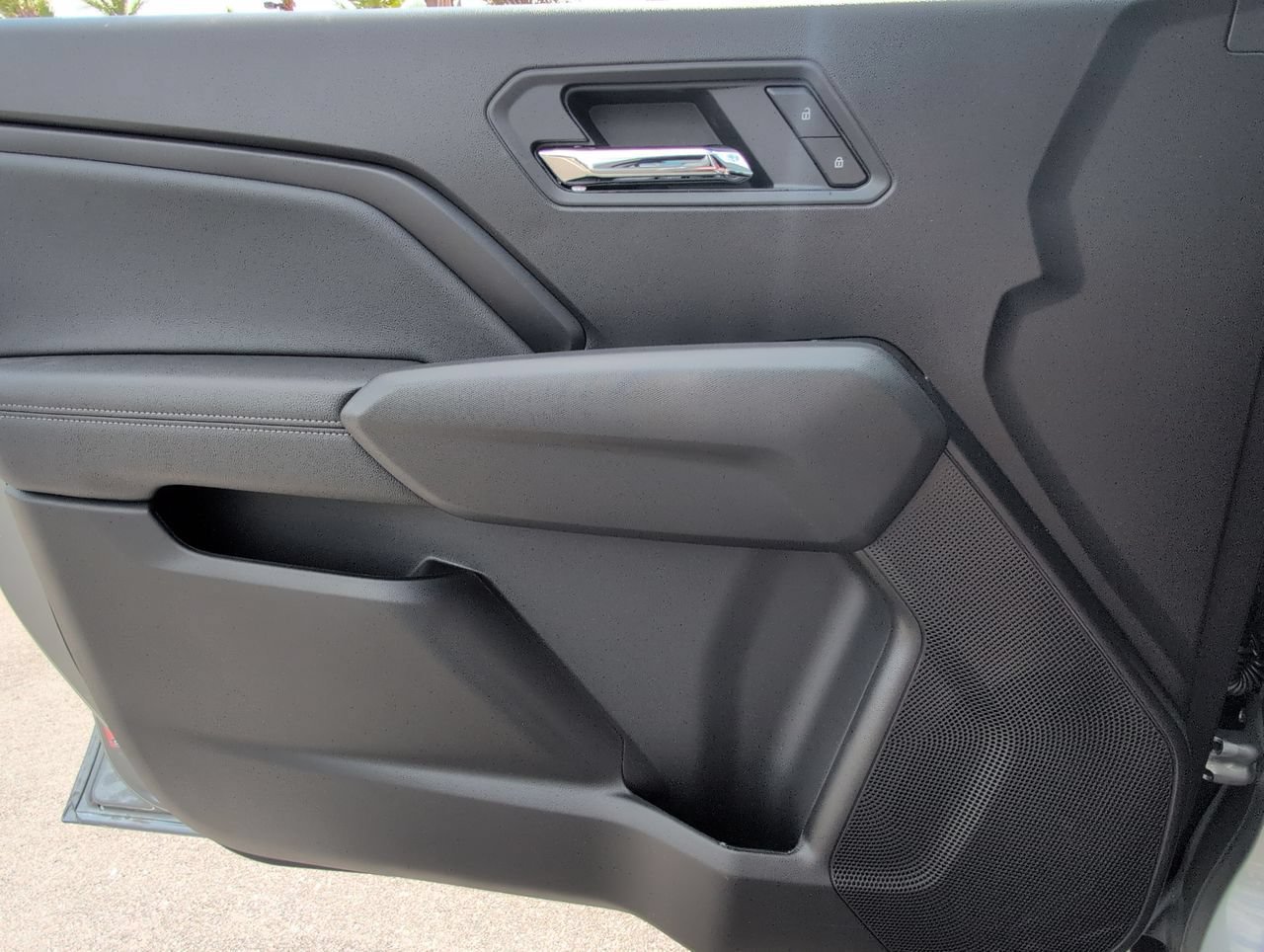 New 2026 Sterling Gray Metallic Chevrolet LT image 21