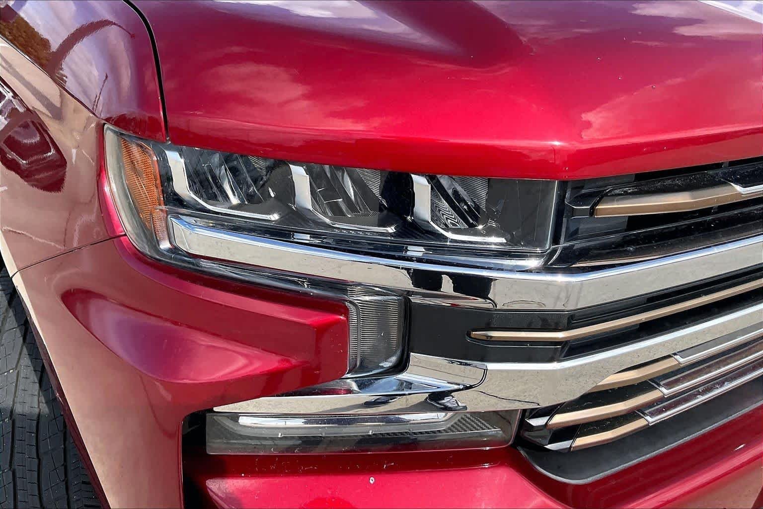 Used 2019 Cajun Red Tintcoat Chevrolet High Country image 27