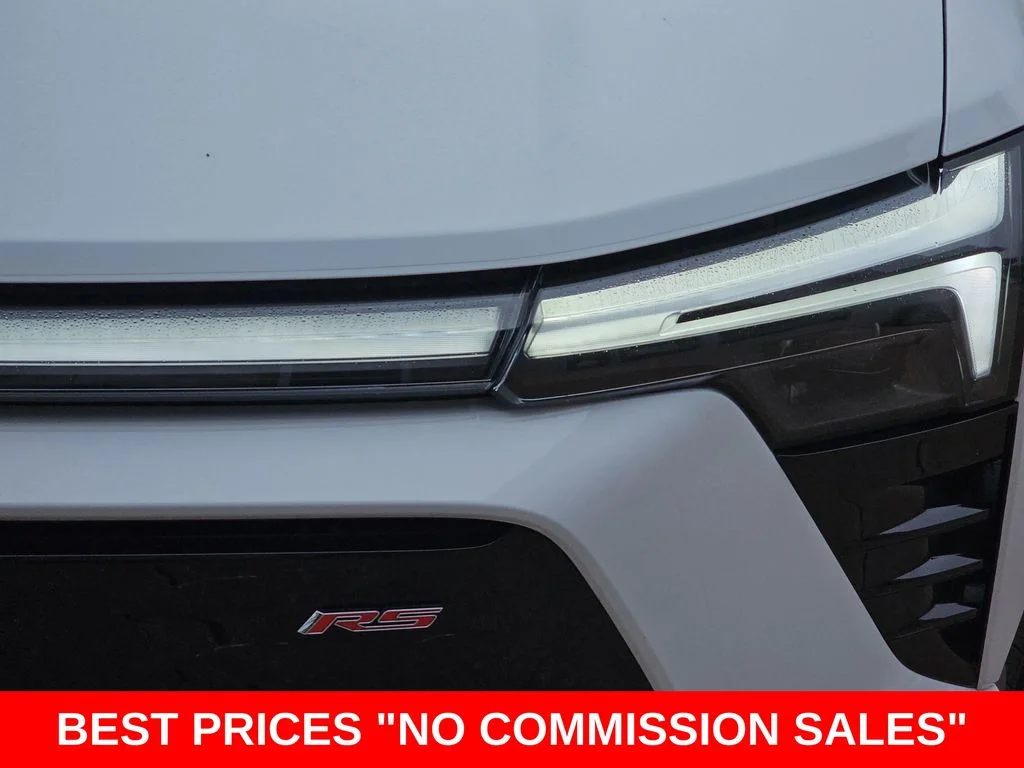 Used 2024 White Chevrolet RS image 34
