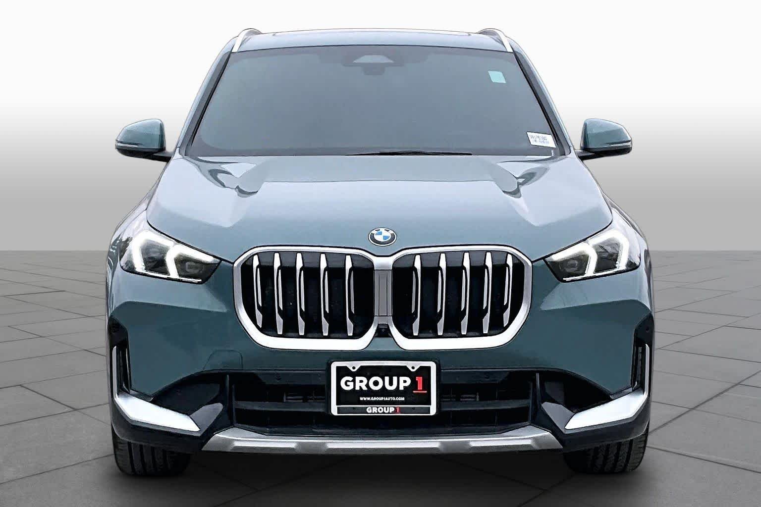 Used 2025 Green Metallic BMW xDrive28i image 4