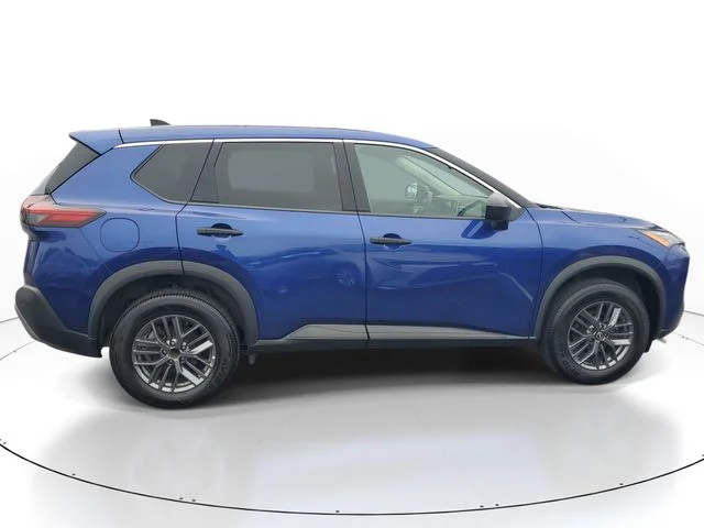 Used 2023 Blue Nissan S image 3