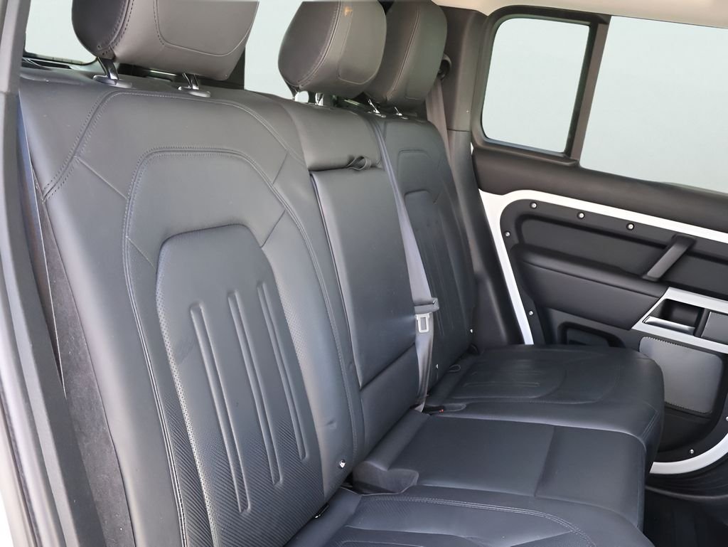 Used 2020 Fuji White Land Rover HSE image 12