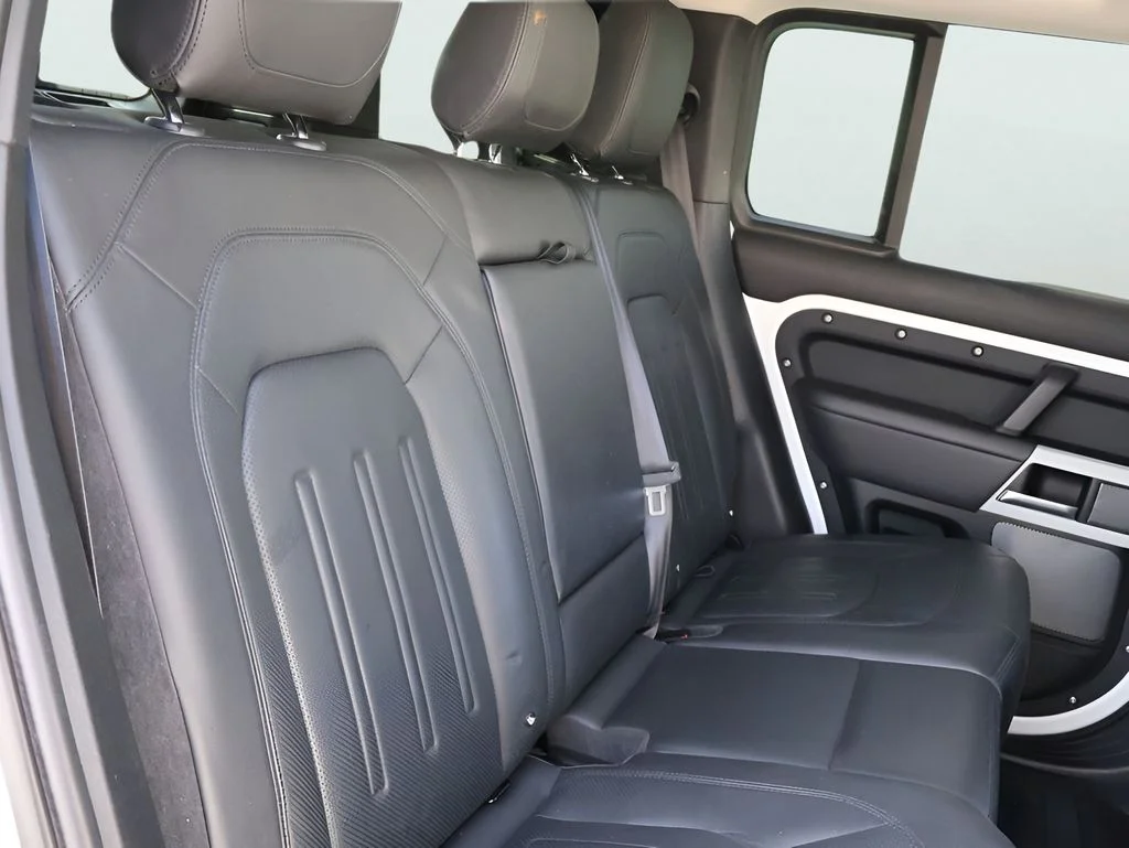 Used 2020 Fuji White Land Rover HSE image 12