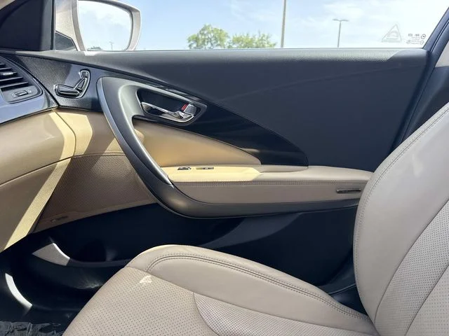Used 2013 Brown Hyundai Base image 27