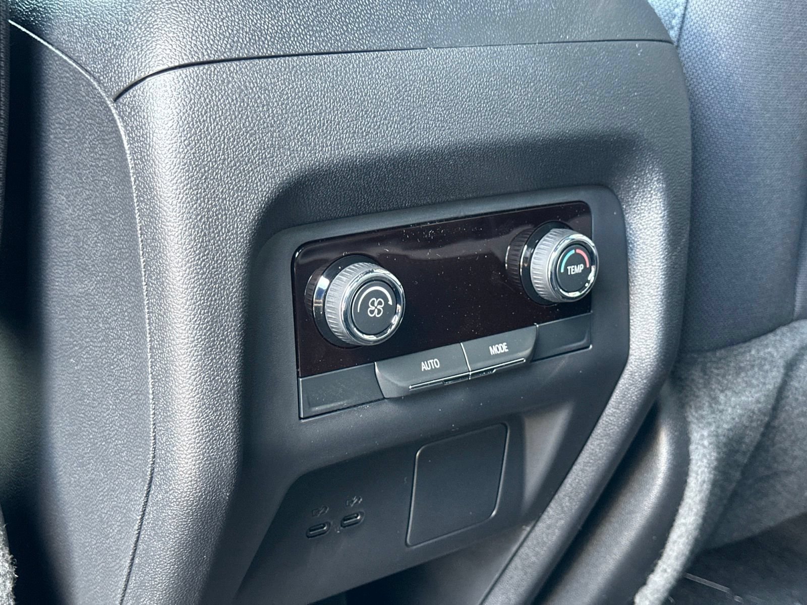 2027 Chevrolet Traverse LT - Photo 16