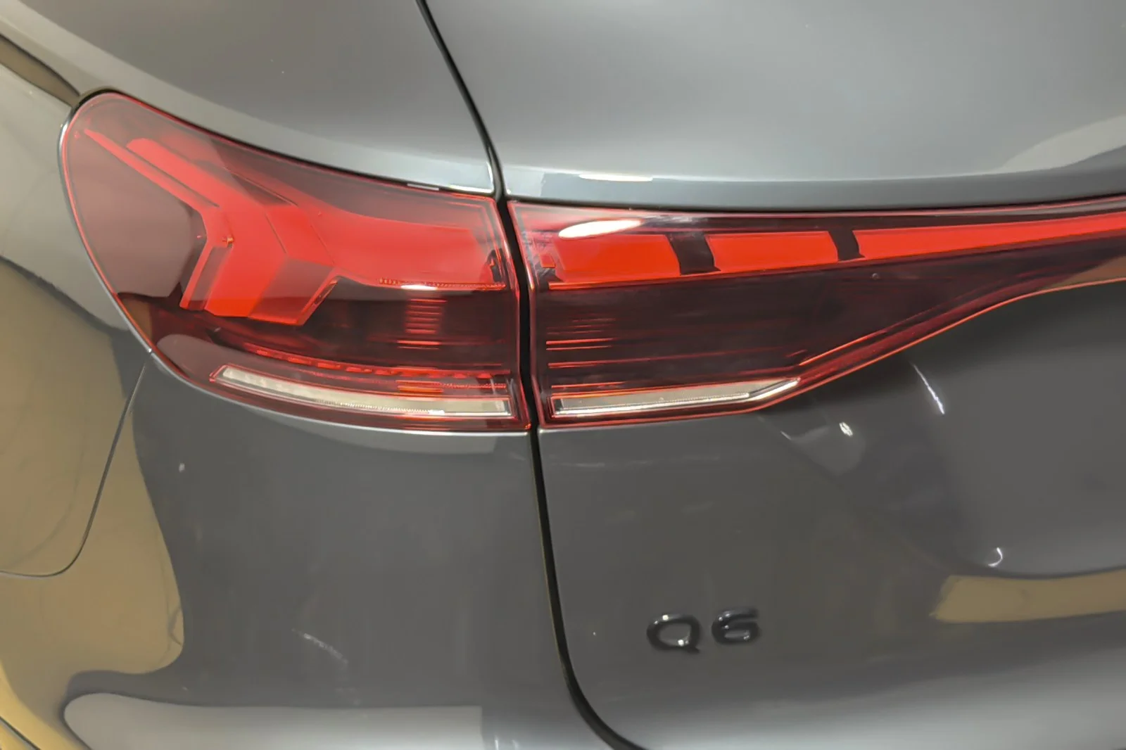 Used 2025 Manhattan Gray Metallic Audi Premium RWD image 27