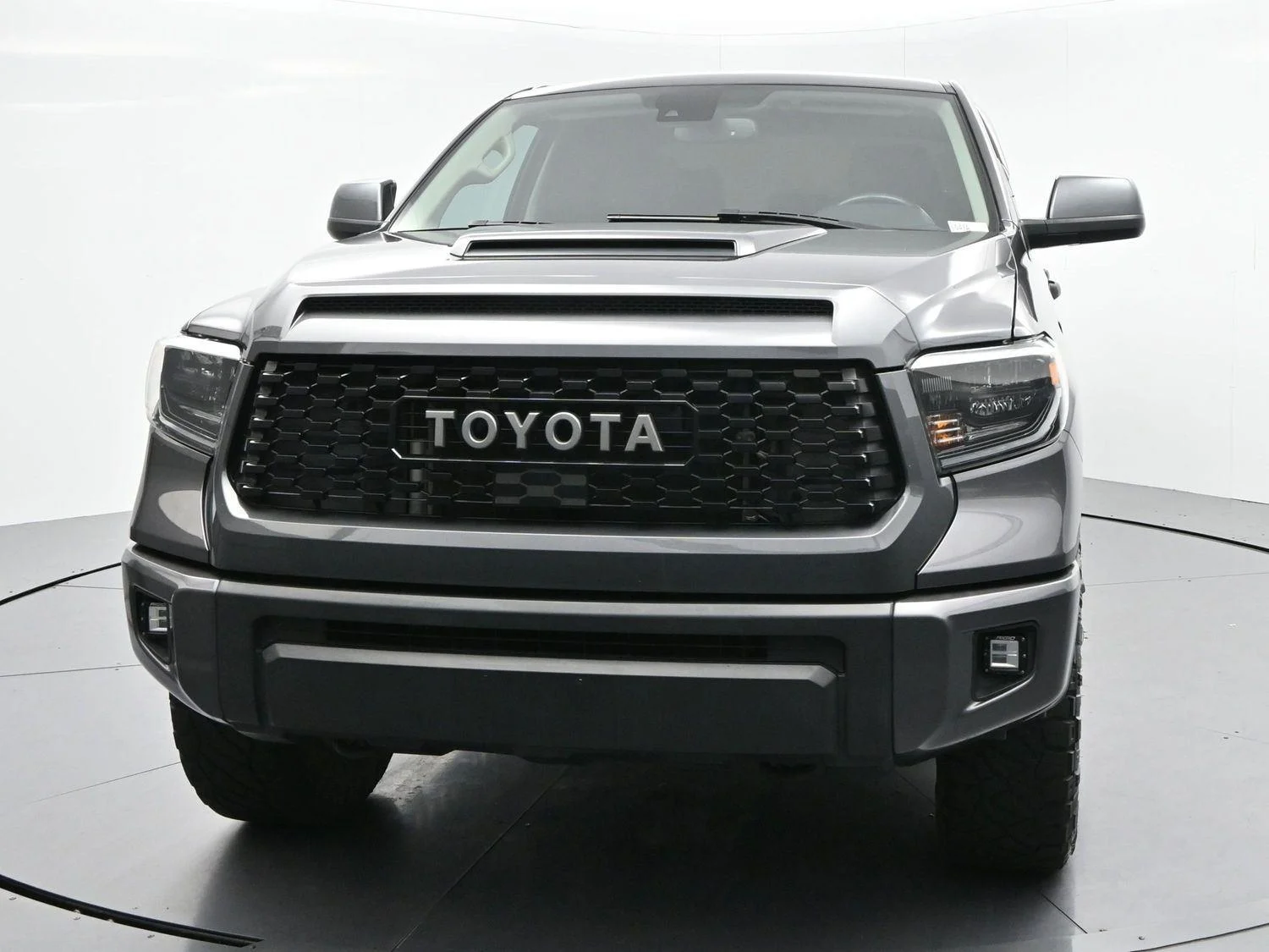 Used 2020 Magnetic Gray Metallic Toyota SR5 image 3