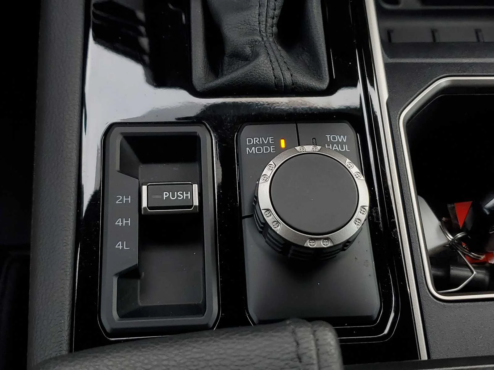 Used 2025 Lunar Rock Toyota Limited image 28