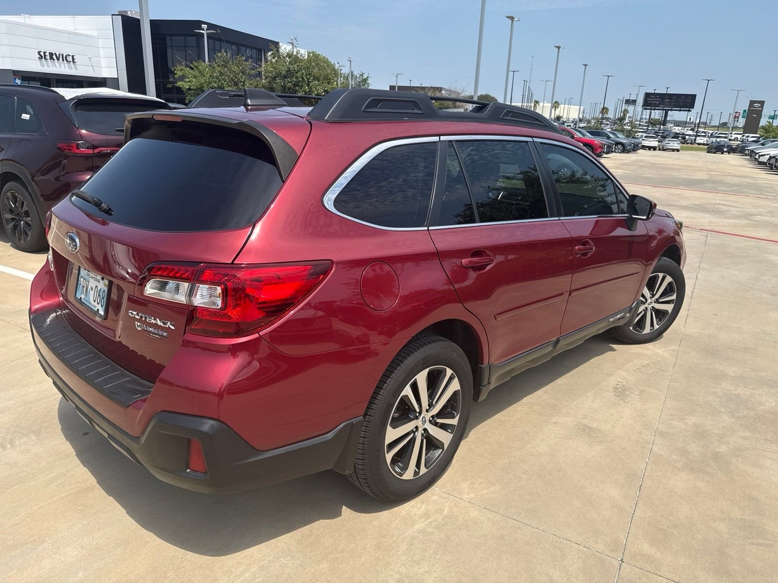 Used 2018 Crimson Red Pearl Subaru 2.5i image 5
