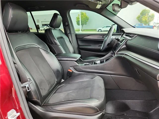 Used 2024 Velvet Red Pearlcoat Jeep Altitude 4x4 image 14