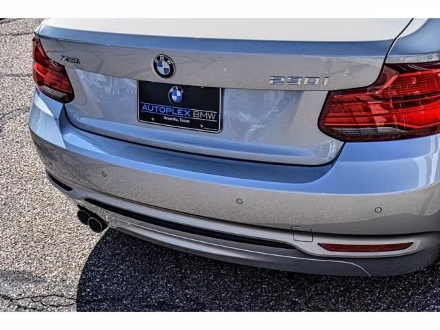 Used 2019 Glacier Silver BMW i xDrive All-wheel Drive image 7