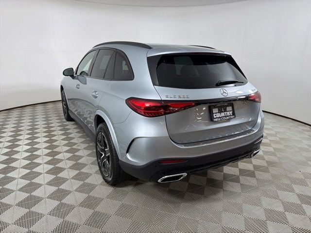 New 2026 Cirrus Silver Metallic Mercedes-Benz GLC 300 image 5