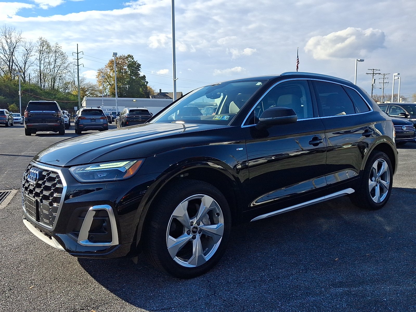 2022 Audi Q5 Premium Plus 45 TFSI S line photo 3
