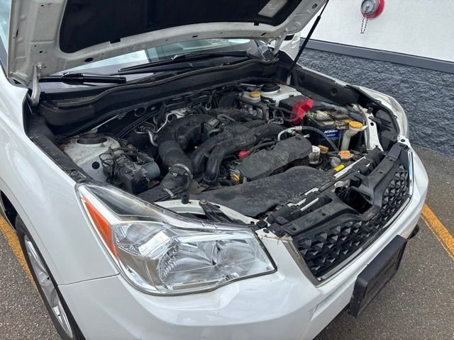 Used 2015 White Subaru 2.5i Premium image 18