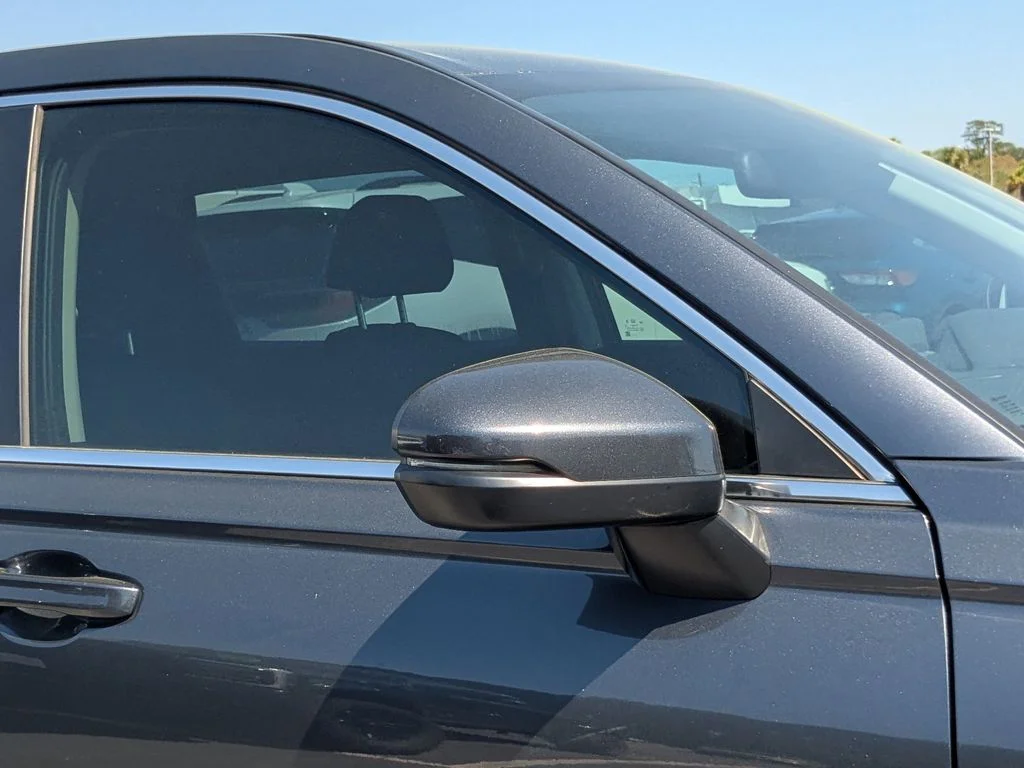Used 2024  Honda LX image 12
