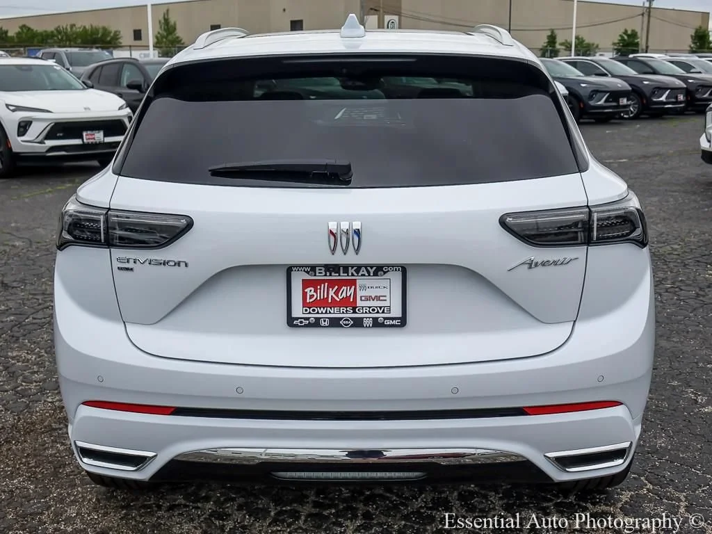 New 2026 Iridescent White Tricoat Buick Avenir image 7