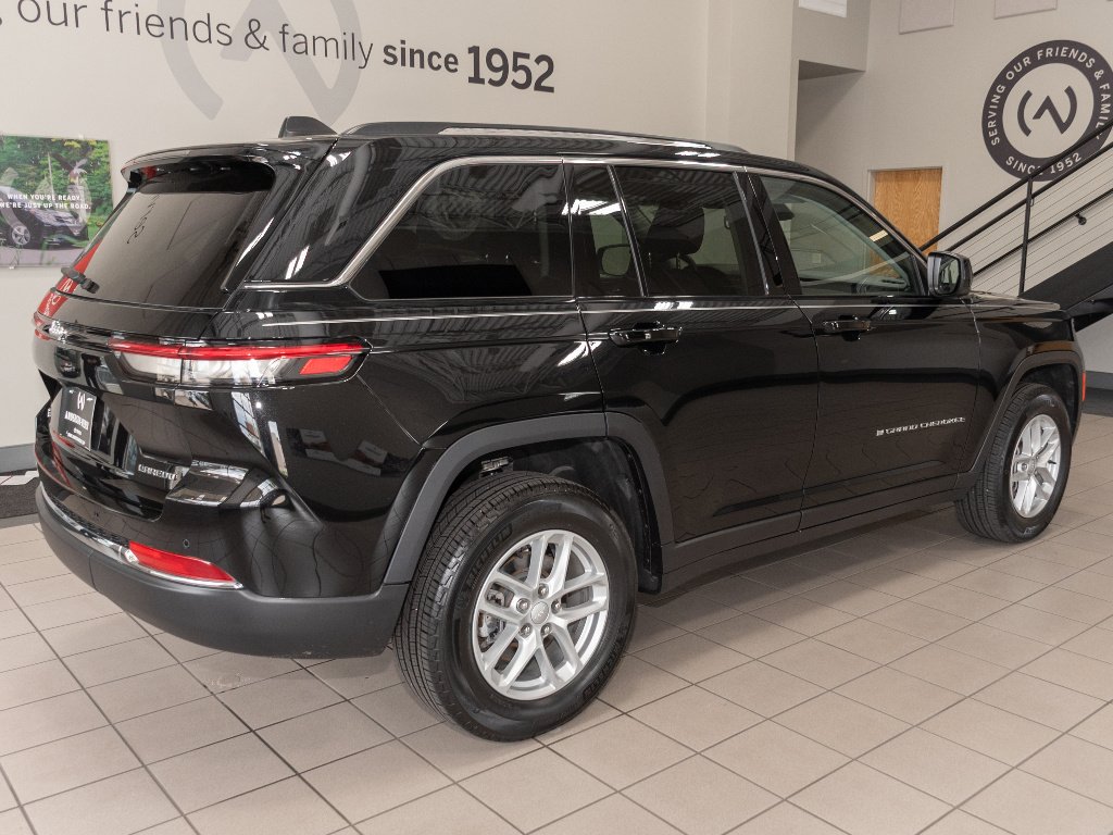 2023 Jeep Grand Cherokee Laredo - Photo 21