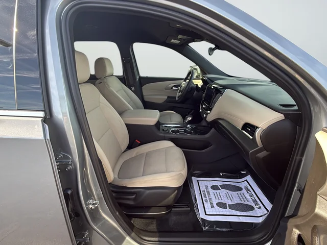 Used 2023 Gray Chevrolet LT image 26
